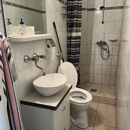 加拉布兹公寓 *