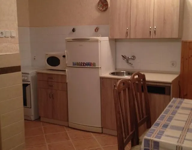 加拉布兹公寓 *